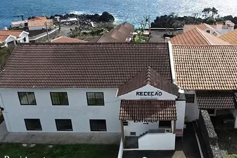Ocean Front Rooms Орта Екстер'єр фото